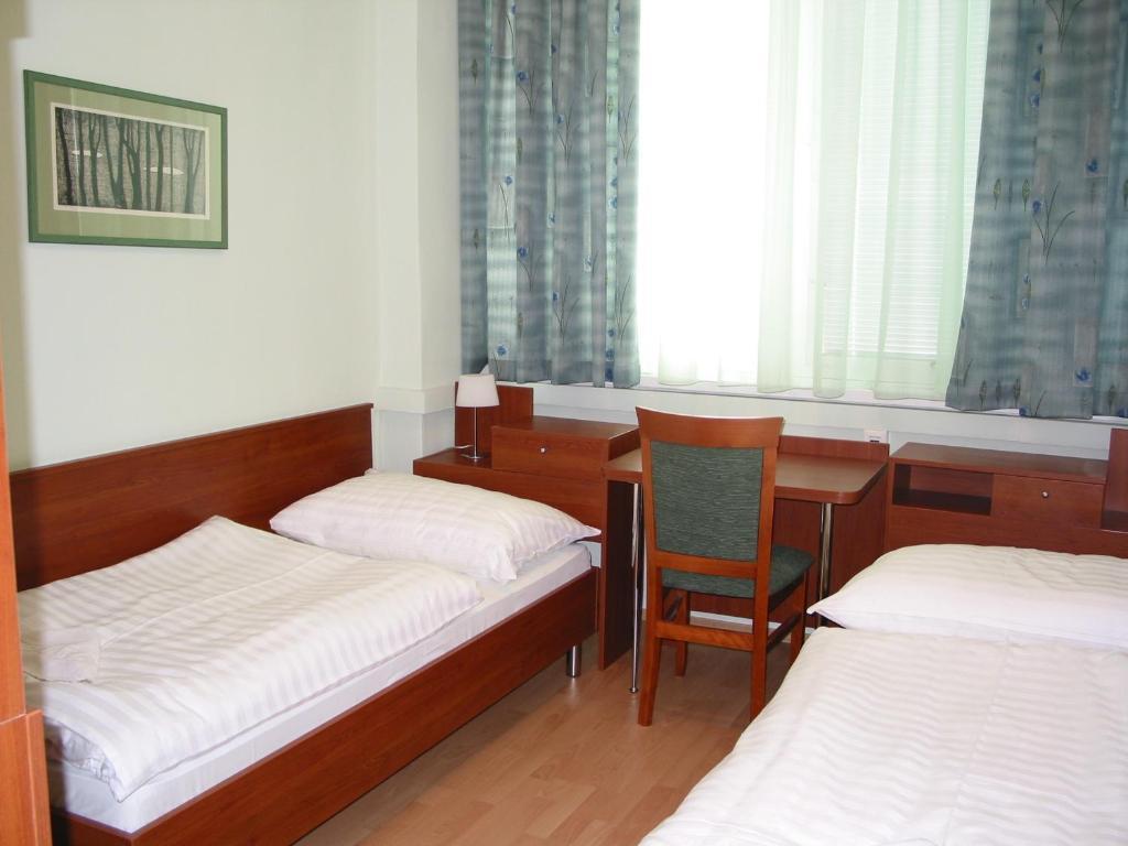 Hotel Jurki Dom Bratislava Bilik gambar