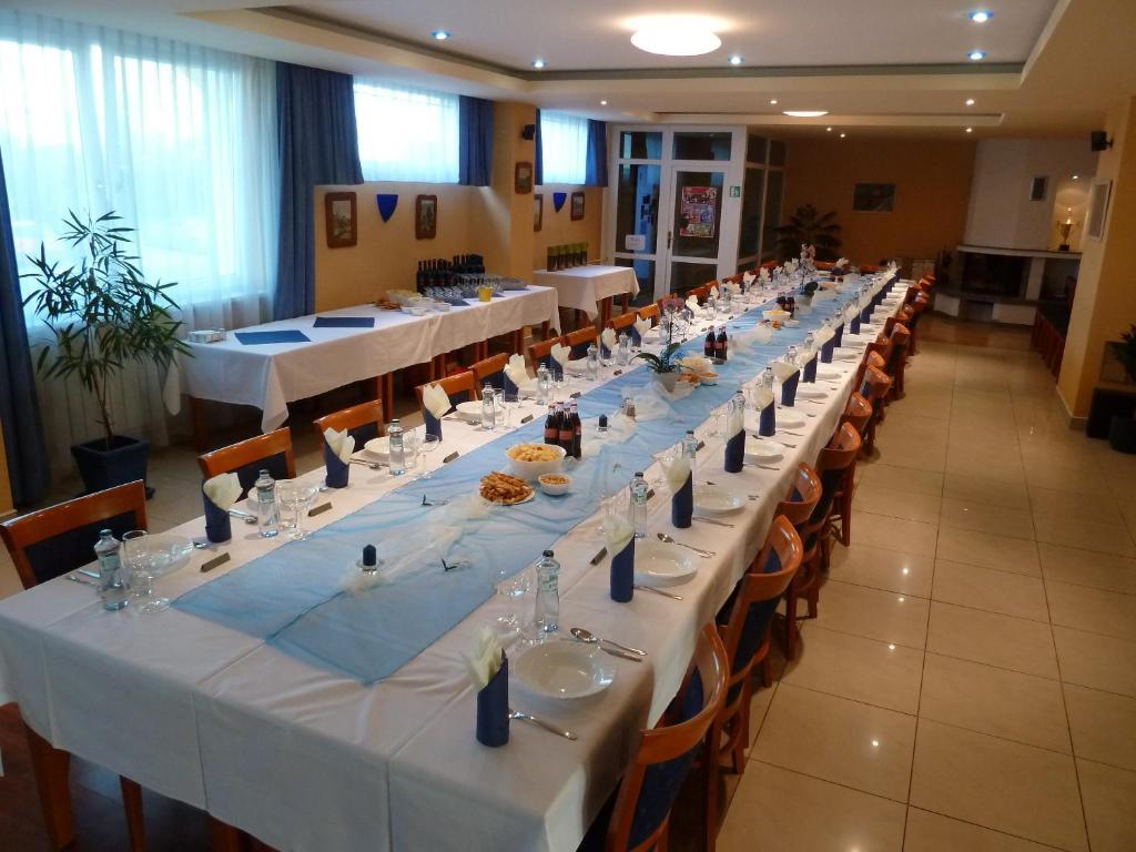 Hotel Jurki Dom Bratislava Luaran gambar