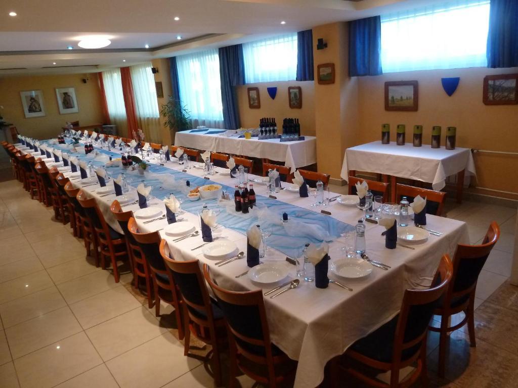 Hotel Jurki Dom Bratislava Luaran gambar