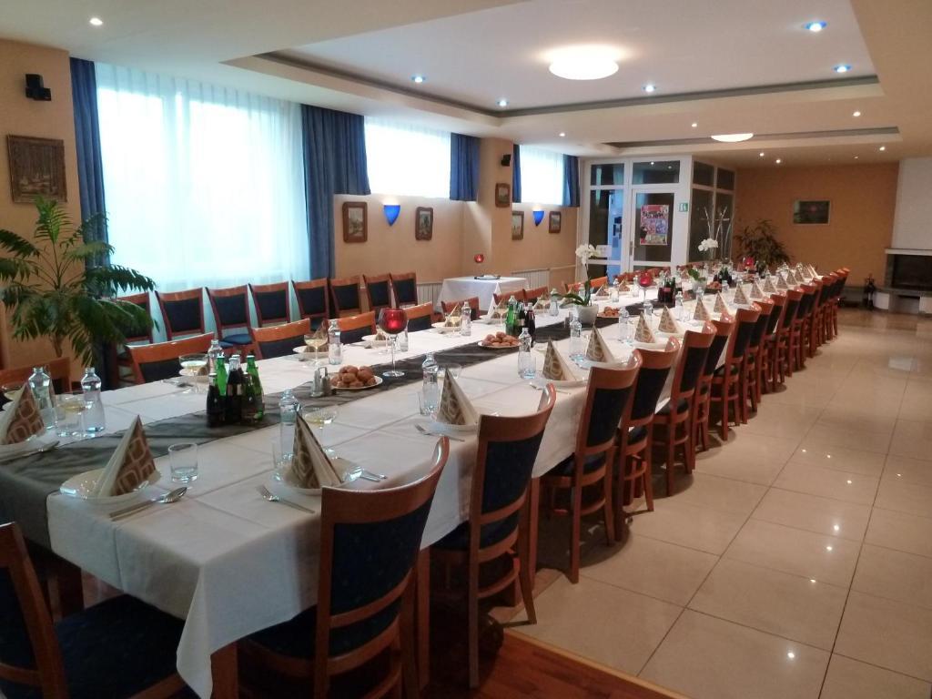 Hotel Jurki Dom Bratislava Luaran gambar